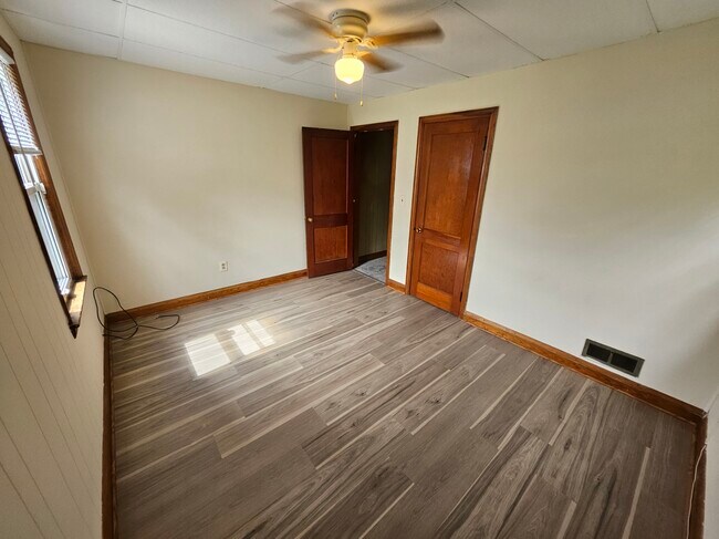 Building Photo - 301 College Ave