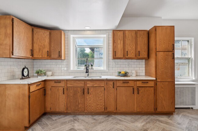 Building Photo - 4105 2nd Ave S