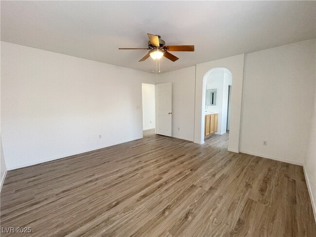 Building Photo - 9758 W Hanover Grove Ave