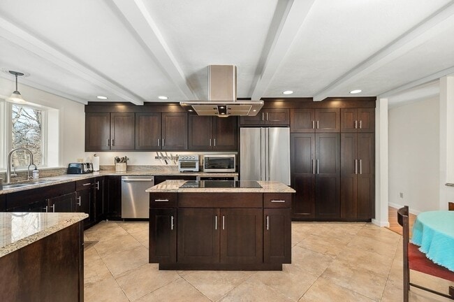 Building Photo - 39 Decatur St