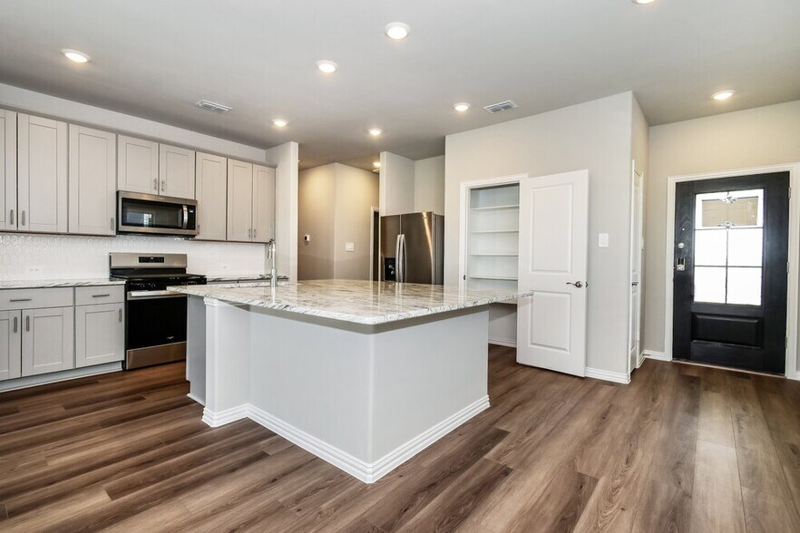 Building Photo - 845 Wisteria Ln
