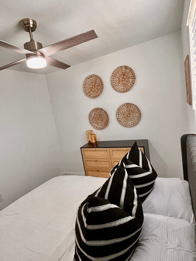 Building Photo - 21431 Carosella Dr