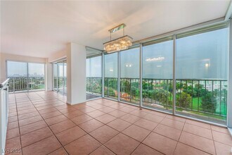 Building Photo - 3111 Bel Air Dr