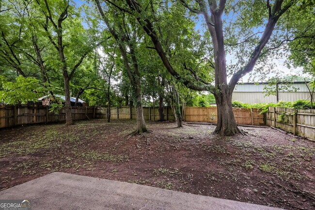 Building Photo - 5009 Hawthorne Ct