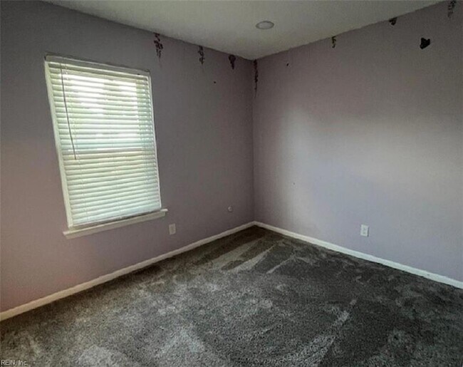 Building Photo - 1720 Rueger St