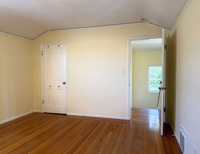 Building Photo - This is a Berkeley Lifestyle. | 3BR | 1.5BA | 1,450 SF | Just Steps from Campus