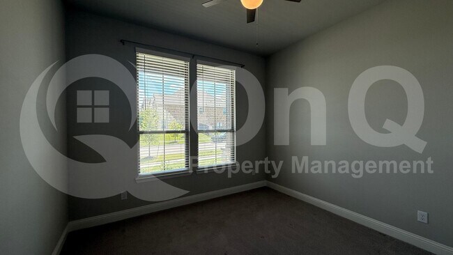 Building Photo - 3508 Covedale Blvd