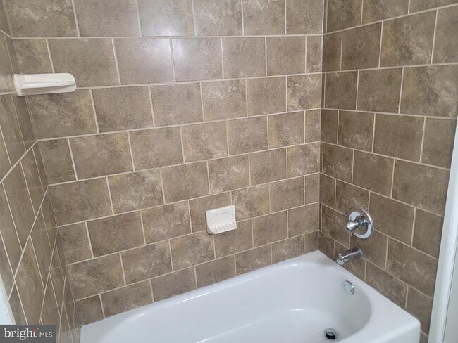 Building Photo - 9771 Hilspach St