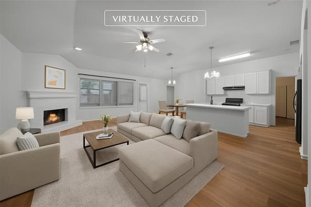 Building Photo - 3904 Oakhurst Ln