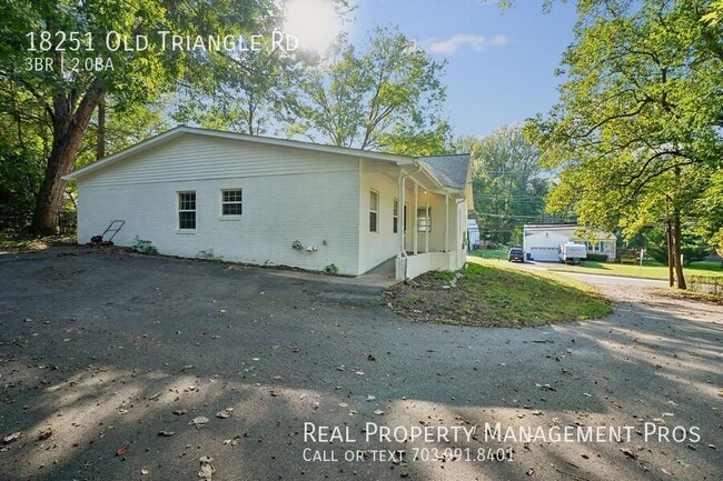Building Photo - 18251 Old Triangle Rd