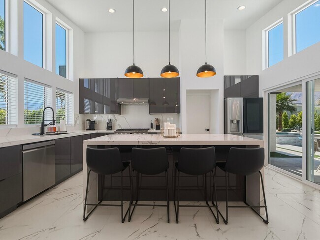 Building Photo - 2197 Jacques Dr