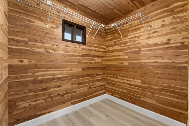 Walk-in Closet Master Bedroom - 5151 Walnut Ave