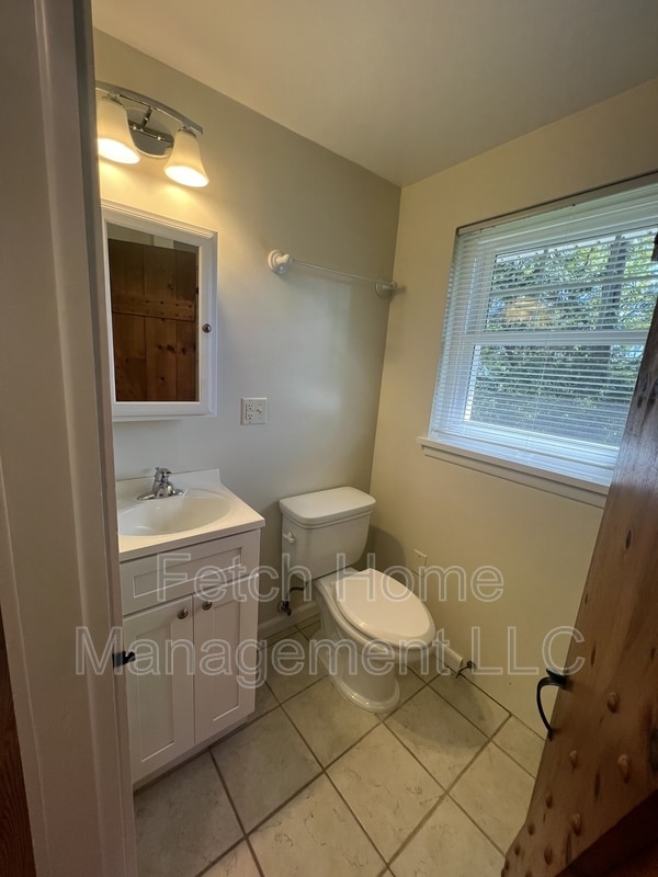 Building Photo - 1232 Park Rd