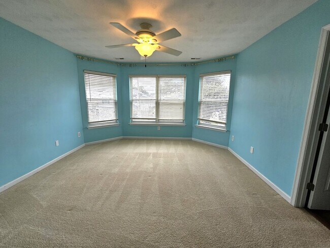 Building Photo - Ocean View East