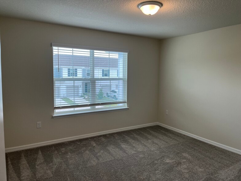 Building Photo - 3175 Emerald Acres Ln