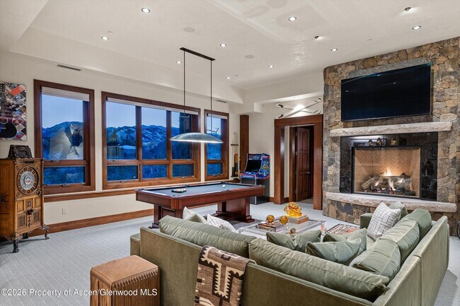 Building Photo - 294 Draw Dr