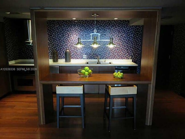 Building Photo - 325 S Biscayne Blvd