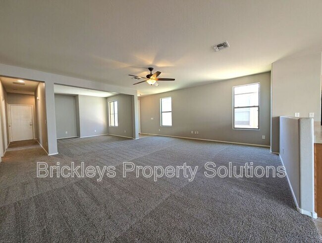 Building Photo - 10419 N 52nd Dr