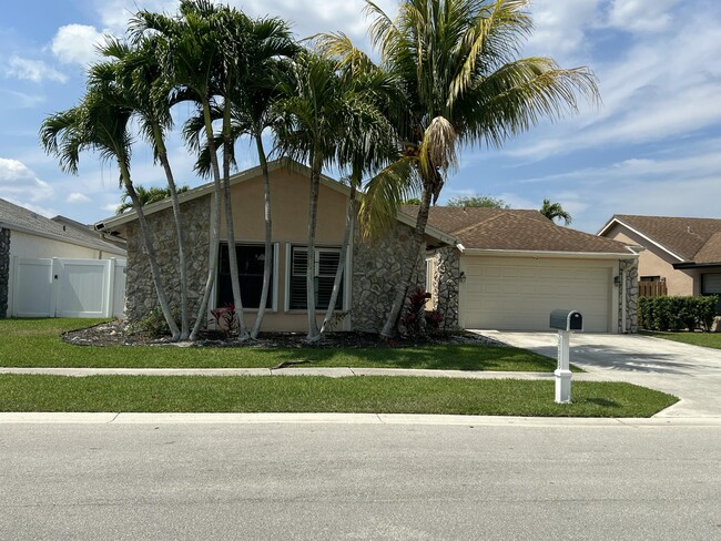 Building Photo - 21023 Rustlewood Ave