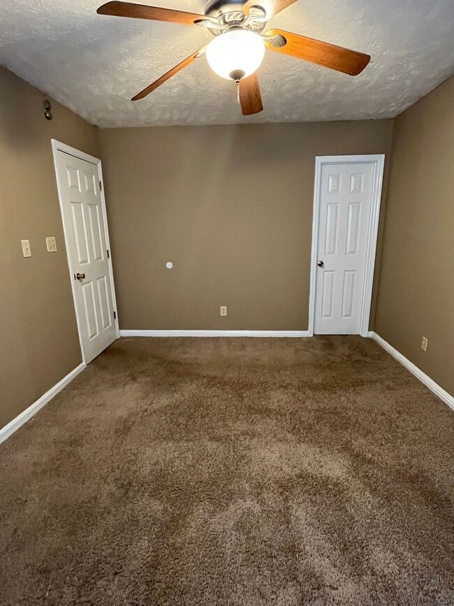 Building Photo - Charming 2 Bed 2 Bath Raeford Home