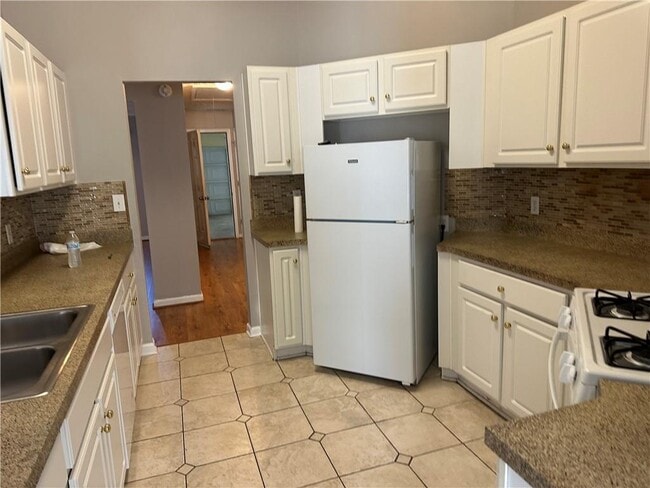 Building Photo - 3730 Golfe Links Dr