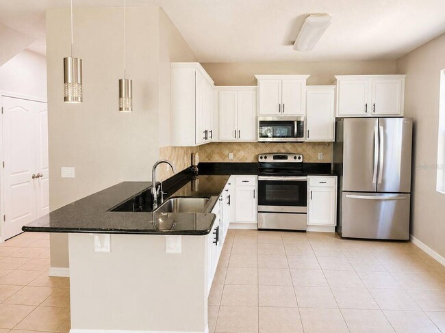 Building Photo - 2256 Betsy Ross Ln
