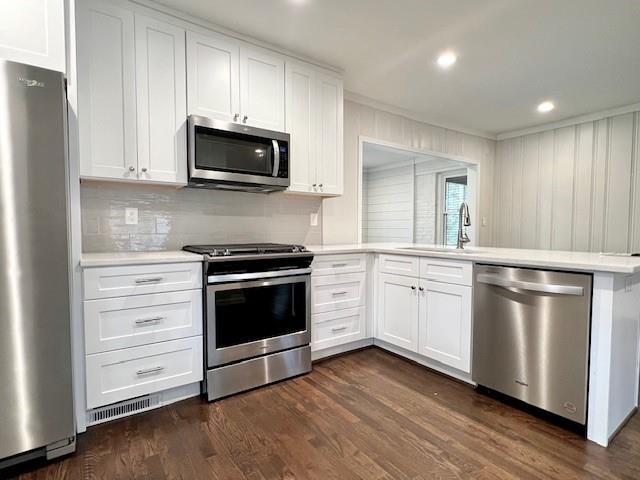 Building Photo - 5885 Kayron Dr