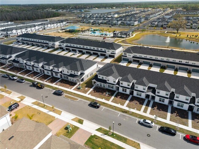 Building Photo - 387 Crossings Ave