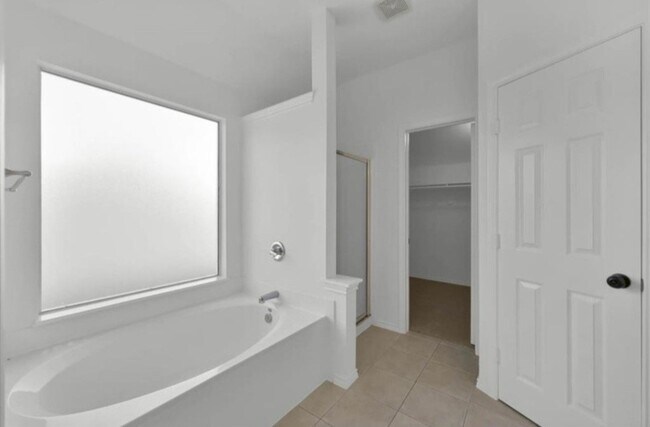 Building Photo - 22056 Knights Cove Dr