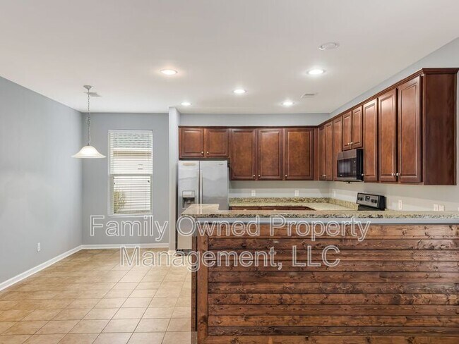 Building Photo - 159 Meadow Wood Rd