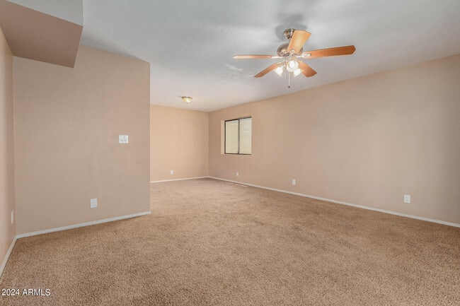 Building Photo - 2058 E Oxford Dr