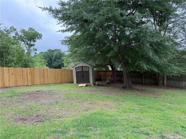 Building Photo - 1520 Timberrock Ct