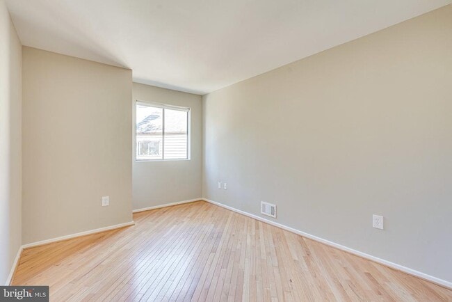 Building Photo - 1656 Cedar Hollow Way