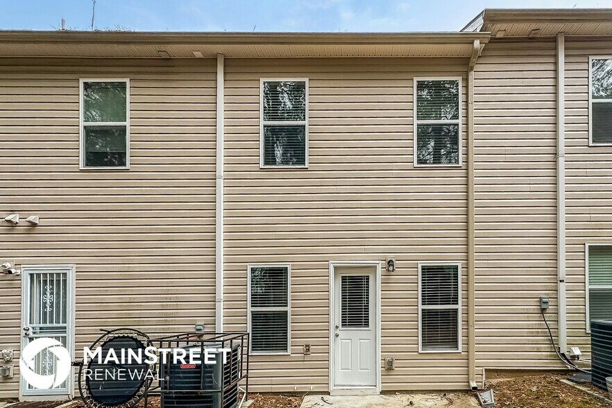 Building Photo - 6109 Oakley Rd