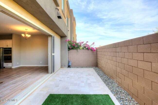 Building Photo - 23066 N 74th Pl