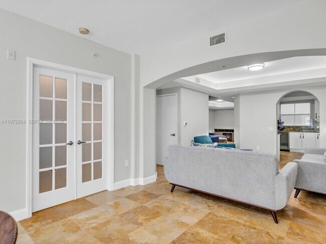 Building Photo - 2051 SE 3rd St