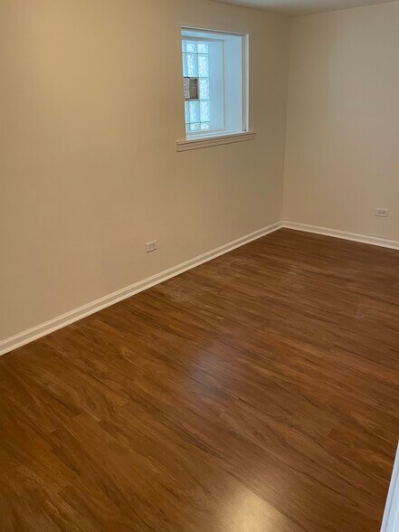 Building Photo - 631 N Spaulding Ave