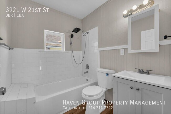 Building Photo - 3921 W 21st St