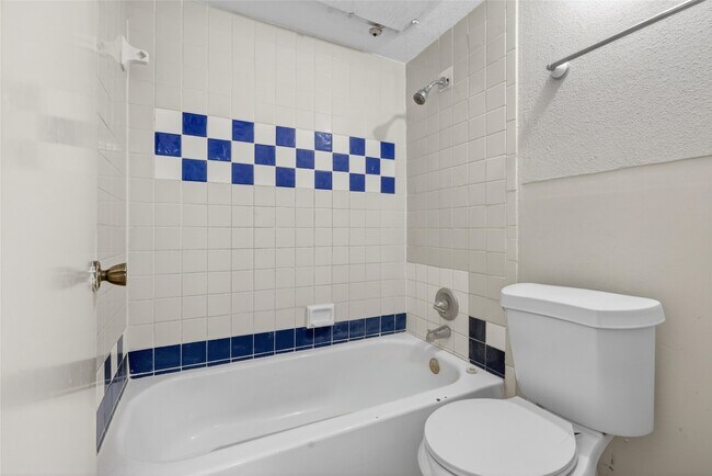 Building Photo - 9550 Deering Dr