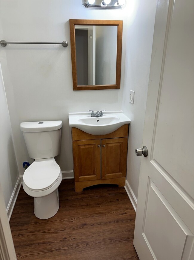 Building Photo - 6045 W Irving Park Rd