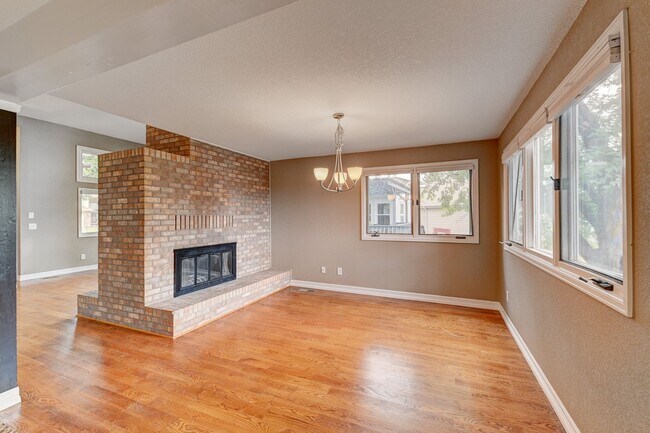 Building Photo - 3369 S Tulare Ct