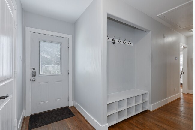 Building Photo - 509 Vincent St
