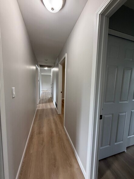 Building Photo - 663 Gibbard Ave