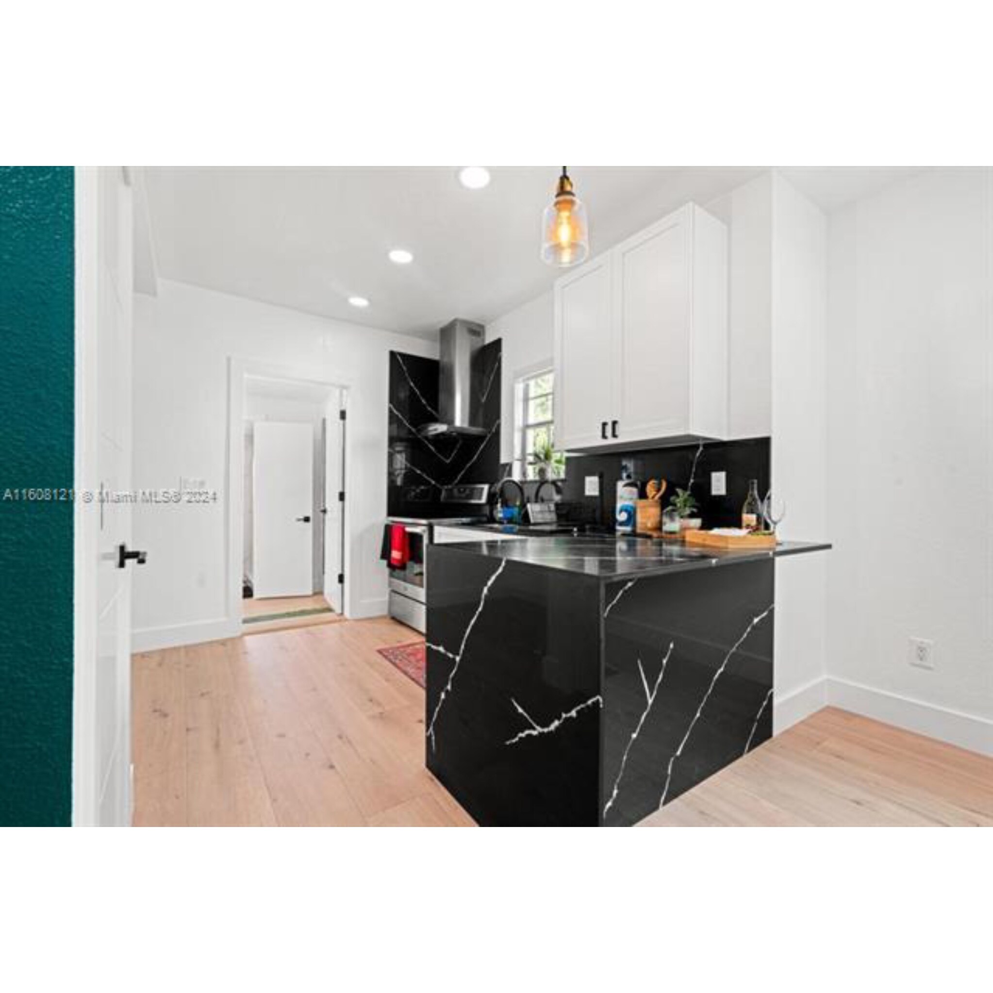 Building Photo - 3902 NW 3rd Ave