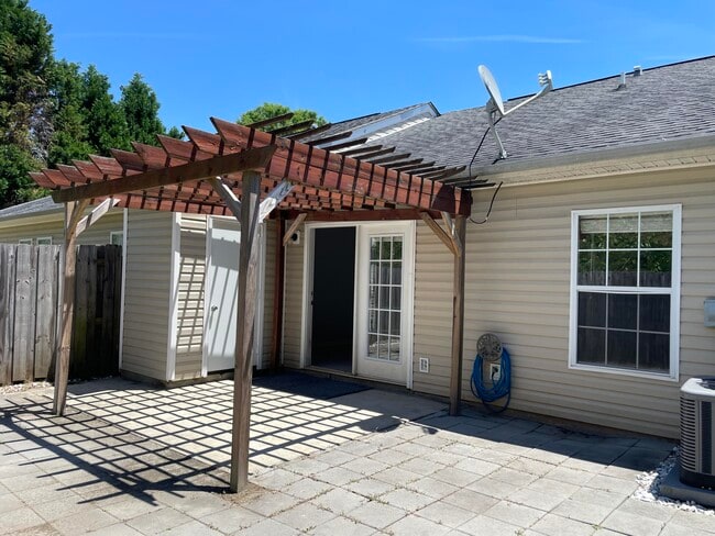 Building Photo - 143 Portofino Ln SW