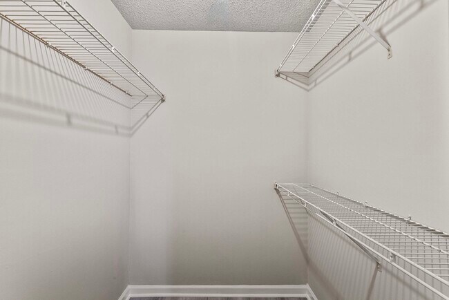 Building Photo - 619 Granville Ct