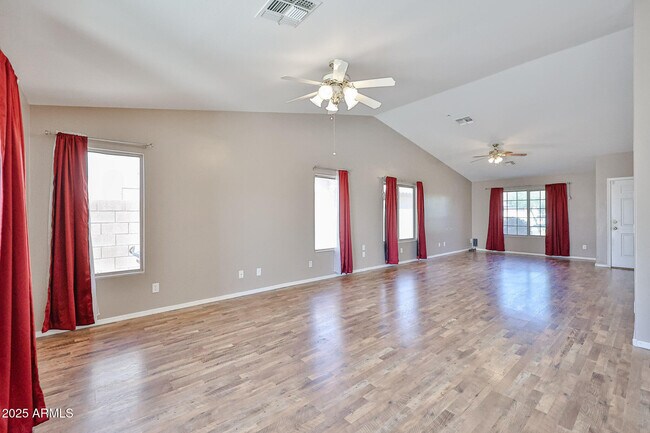 Building Photo - 13337 W Cottonwood St