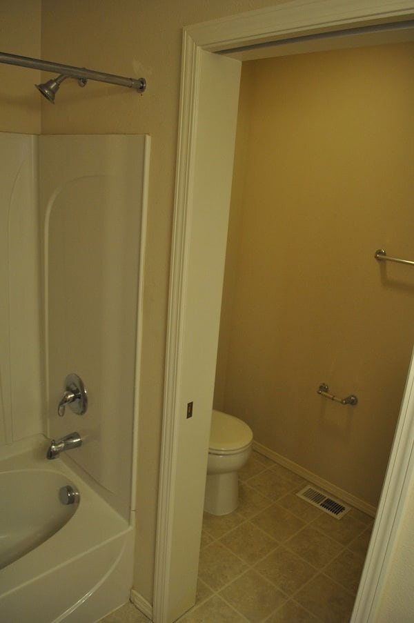 Building Photo - 3 Bedroom East Anchorage Condo!