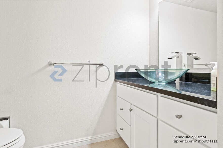 Building Photo - 1293 Laveille Ct