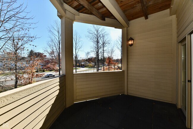 Building Photo - 8555 One W Dr